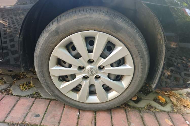 Used Nissan Sylphy 2022 Classic 1.6XE Manual Comfort Edition Right Front Wheel Hub