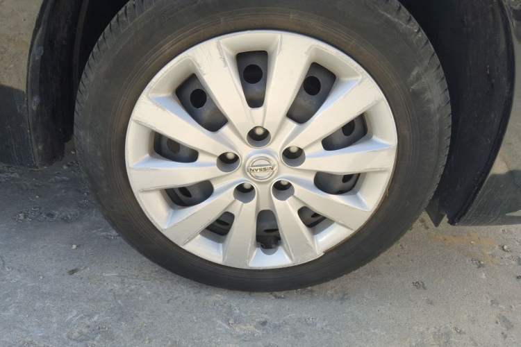 Used Nissan Sylphy 2022 Classic 1.6XE Manual Comfort Edition Right Front Wheel Hub
