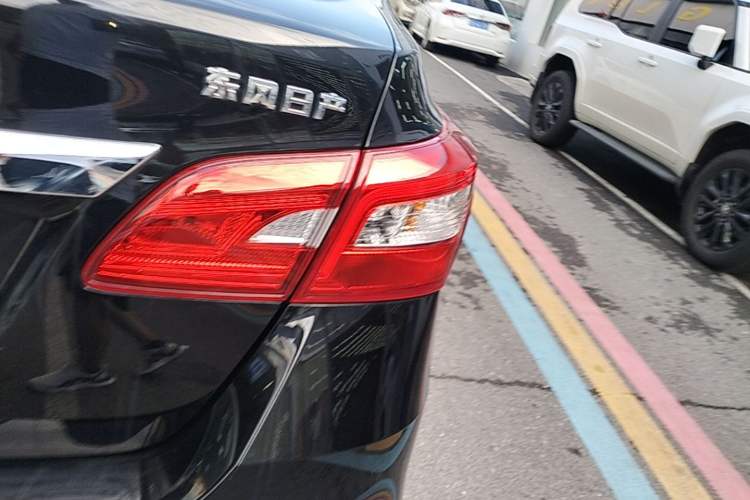 Used Nissan Sylphy 2022 Classic 1.6XL CVT Luxury Edition Right Rear Taillight