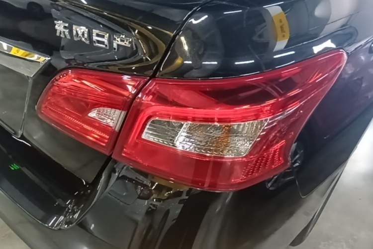Used Nissan Sylphy 2022 Revised Version Classic 1.6XL CVT Luxury Edition Right Rear Taillight