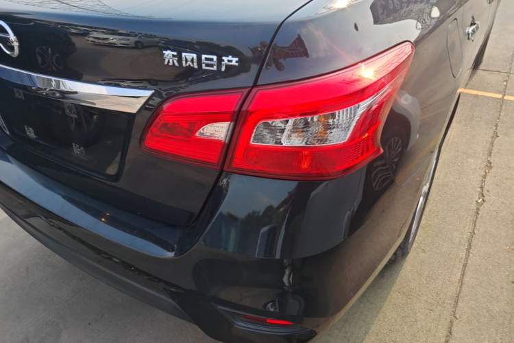Used Nissan Sylphy 2022 Classic 1.6XL CVT Luxury Edition Right Rear Taillight