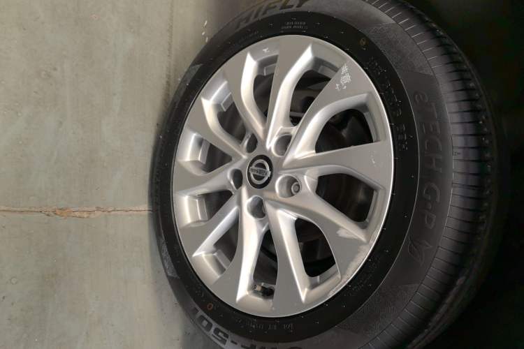Used Nissan Sylphy 2022 Classic 1.6XL CVT Luxury Edition Right Rear Wheel Hub