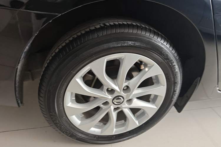 Used Nissan Sylphy 2022 Classic 1.6XL CVT Luxury Edition Right Rear Wheel Hub