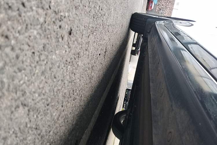 Used Nissan Sylphy 2022 Classic 1.6XL CVT Luxury Edition Right Side Sill