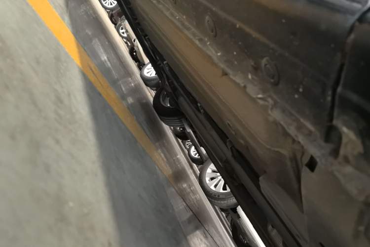 Used Nissan Sylphy 2022 Classic 1.6XL CVT Luxury Edition Right Side Sill