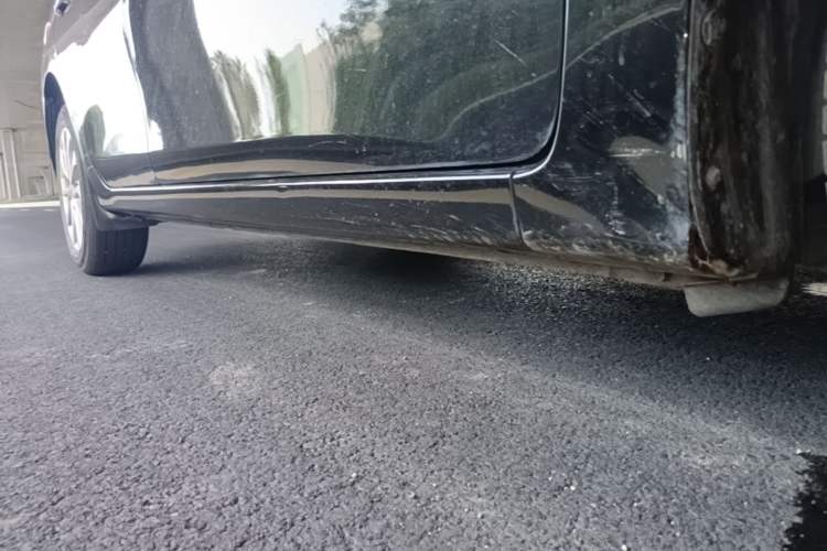 Used Nissan Sylphy 2022 Classic 1.6XE CVT Comfort Edition Right Side Sill