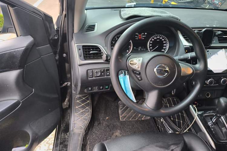 Used Nissan Sylphy 2022 Classic 1.6XL CVT Luxury Edition Steering Wheel