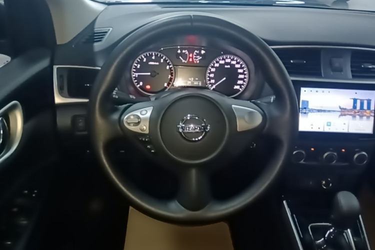 Used Nissan Sylphy 2022 Revised Version Classic 1.6XL CVT Luxury Edition Steering Wheel