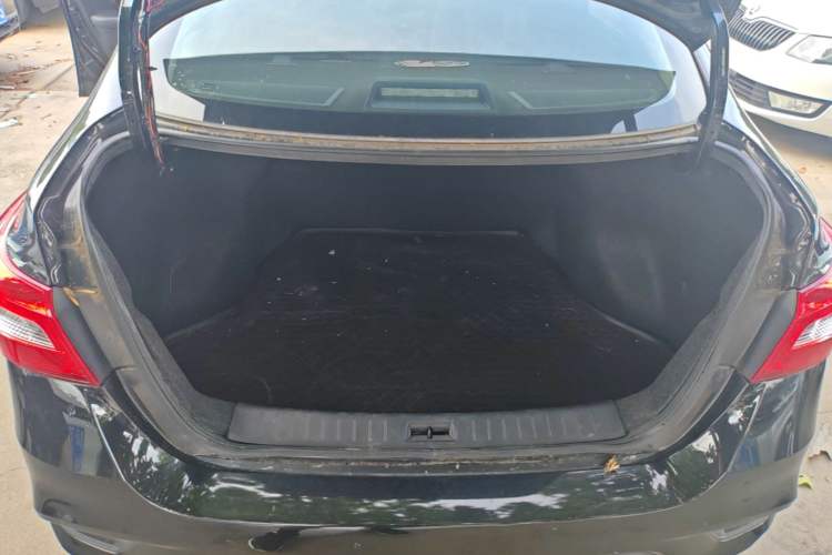 Used Nissan Sylphy 2022 Classic 1.6XE CVT Comfort Edition Trunk