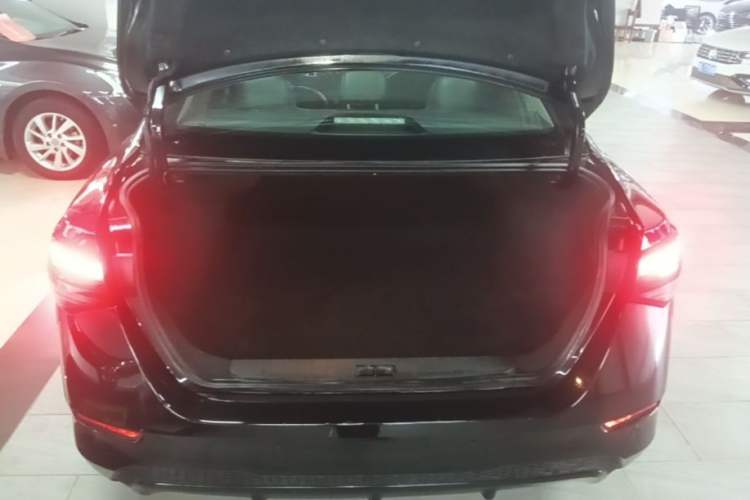 Used Nissan Sylphy 2022 1.6L XL CVT Smart Enjoyment Version Trunk