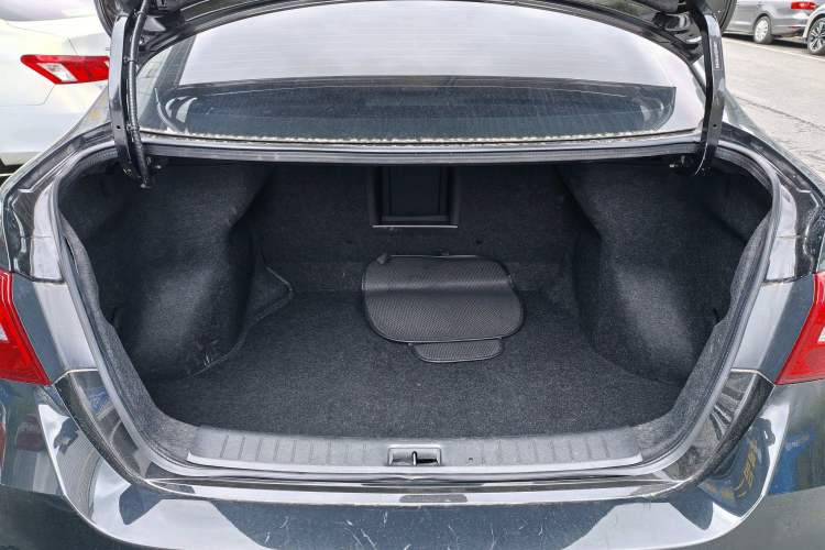 Used Nissan Sylphy 2022 Classic 1.6XL CVT Luxury Edition Trunk