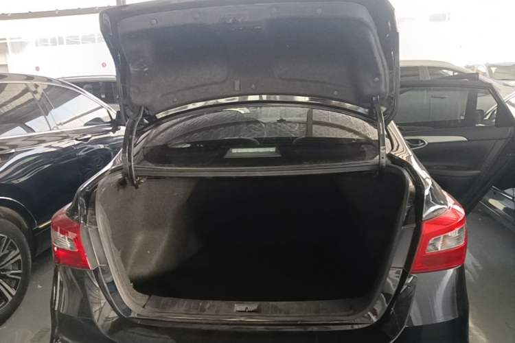 Used Nissan Sylphy 2022 Classic 1.6XE CVT Comfort Edition Trunk