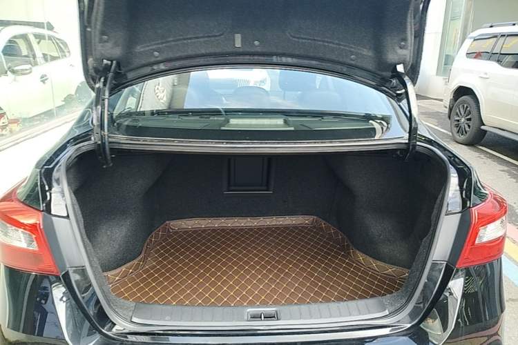 Used Nissan Sylphy 2022 Classic 1.6XL CVT Luxury Edition Trunk