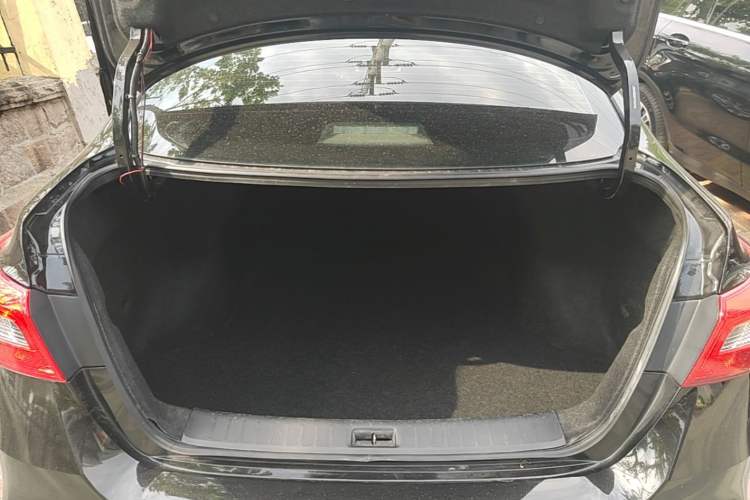 Used Nissan Sylphy 2022 Classic 1.6XE CVT Comfort Edition Trunk