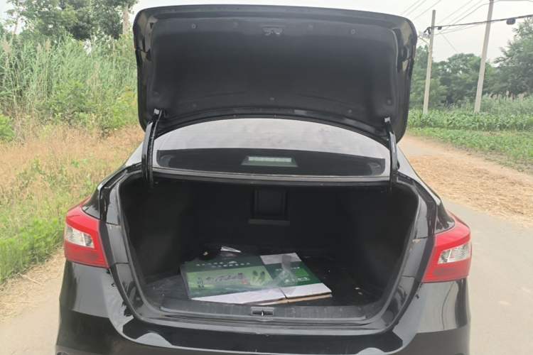 Used Nissan Sylphy 2022 Classic 1.6XL CVT Luxury Edition Trunk