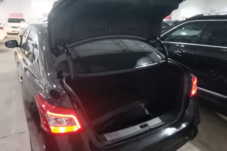 Used Nissan Sylphy 2022 Classic 1.6XE CVT Comfort Edition Trunk