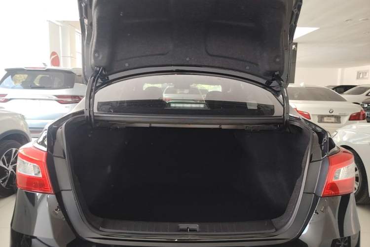 Used Nissan Sylphy 2022 Classic 1.6XE CVT Comfort Edition Trunk