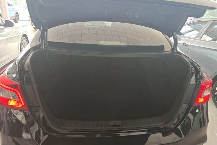 Used Nissan Sylphy 2022 Classic 1.6XL CVT Luxury Edition Trunk