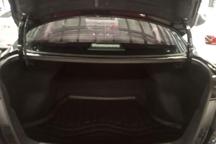 Used Nissan Sylphy 2022 Classic 1.6XE CVT Comfort Edition Trunk