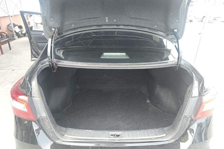 Used Nissan Sylphy 2022 Classic 1.6XE CVT Comfort Edition Trunk