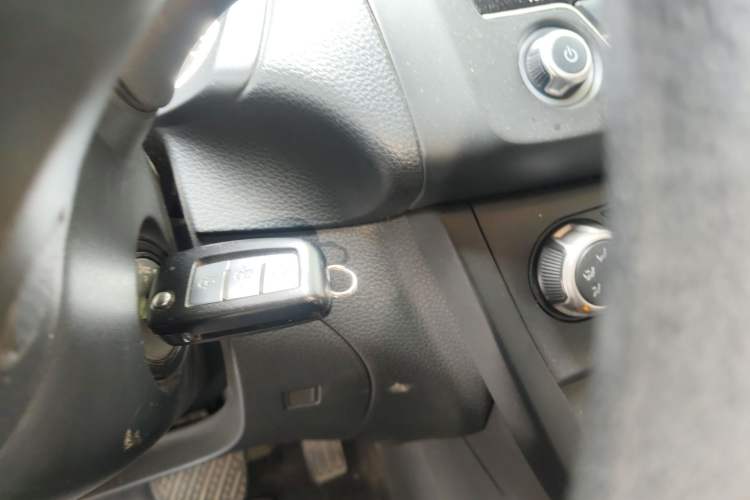 Used Nissan Sylphy 2022 Classic 1.6XE CVT Comfort Edition Vehicle Key
