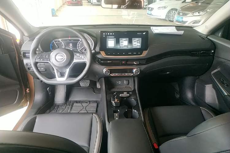 Used Nissan Sylphy 2022 e-POWER MAX with Advanced Electric Drive Autopilot Center Console