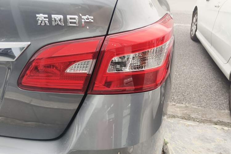 Used Nissan Sylphy 2022 Classic 1.6XL CVT Luxury Edition Right Rear Taillight