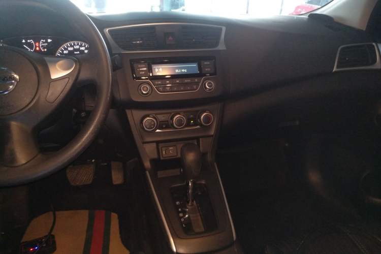 Used Nissan Sylphy 2022 Classic 1.6XE CVT Comfort Edition Audio And AC Panel