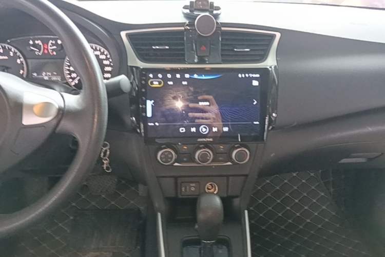 Used Nissan Sylphy 2022 Classic 1.6XE CVT Comfort Edition Audio And AC Panel