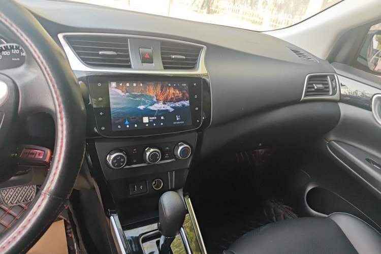 Used Nissan Sylphy 2022 Classic 1.6XL CVT Luxury Edition Audio And AC Panel