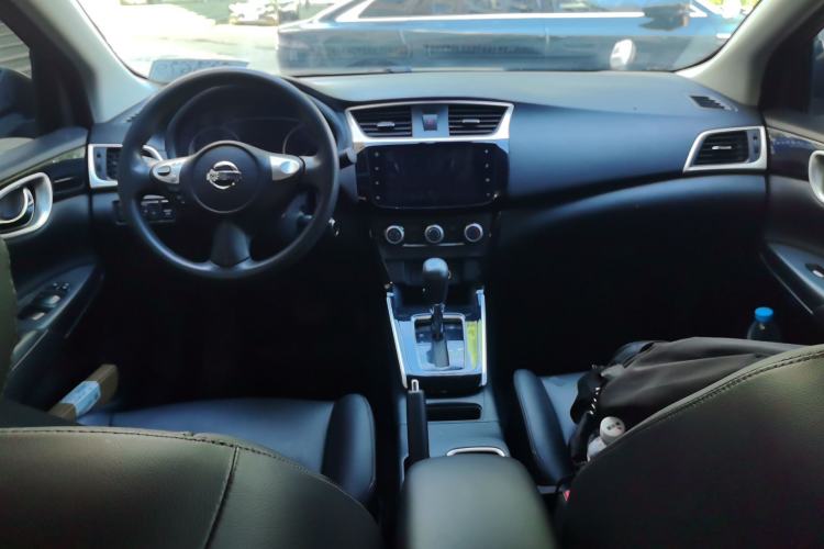 Used Nissan Sylphy 2022 Classic 1.6XL CVT Luxury Edition Center Console