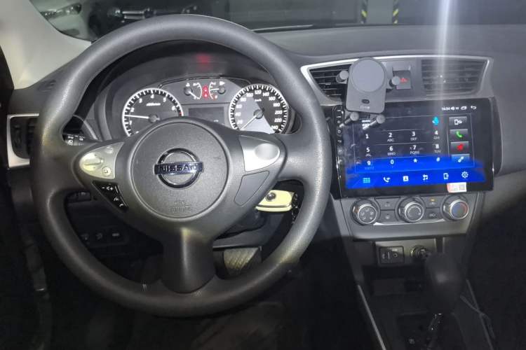 Used Nissan Sylphy 2022 Classic 1.6XE CVT Comfort Edition Center Console