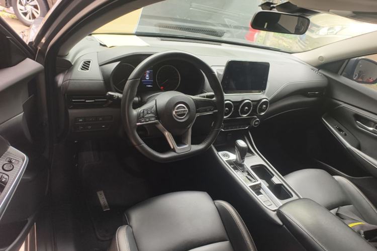 Used Nissan Sylphy 2022 1.6L XL CVT Enjoyment Edition Center Console