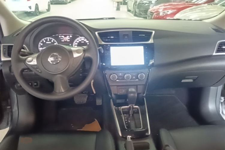 Used Nissan Sylphy 2022 Classic 1.6XL CVT Luxury Edition Center Console