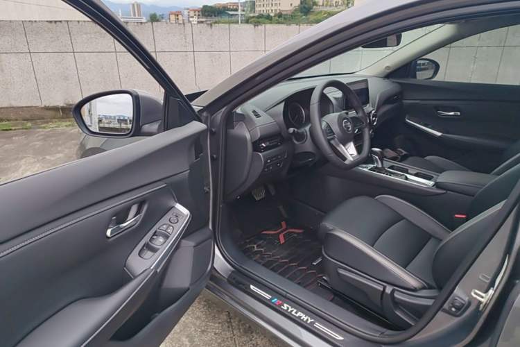 Used Nissan Sylphy 2022 1.6L XL CVT Enjoyment Edition Driver Seat