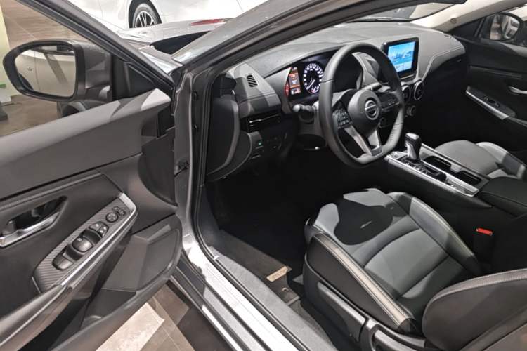 Used Nissan Sylphy 2022 1.6L XL CVT Enjoyment Edition Driver Seat