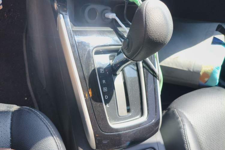Used Nissan Sylphy 2022 Classic 1.6XL CVT Luxury Edition Gear Lever