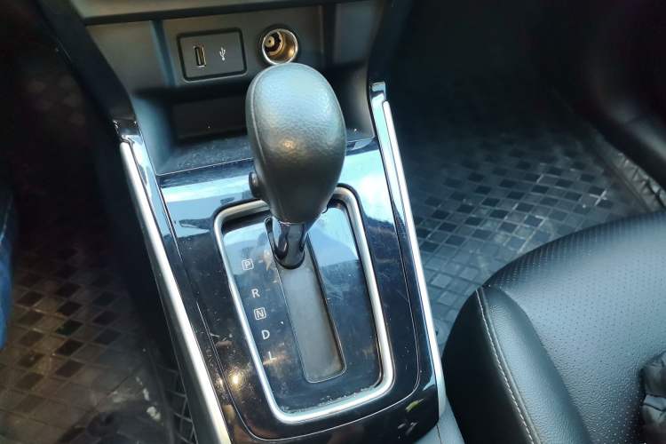 Used Nissan Sylphy 2022 Classic 1.6XL CVT Luxury Edition Gear Lever