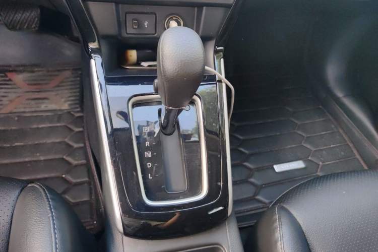 Used Nissan Sylphy 2022 Classic 1.6XL CVT Luxury Edition Gear Lever