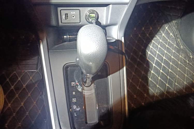 Used Nissan Sylphy 2022 Classic 1.6XE CVT Comfort Edition Gear Lever