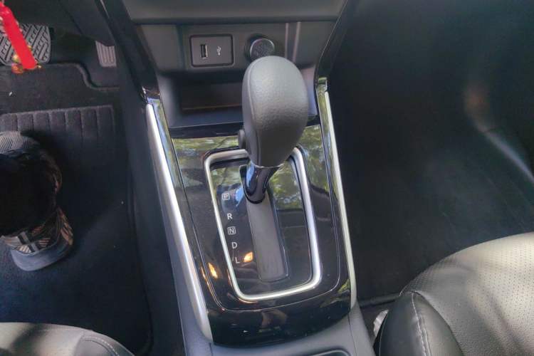 Used Nissan Sylphy 2022 Classic 1.6XL CVT Luxury Edition Gear Lever