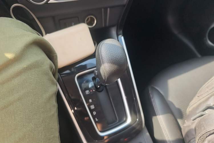 Used Nissan Sylphy 2022 Classic 1.6XL CVT Luxury Edition Gear Lever