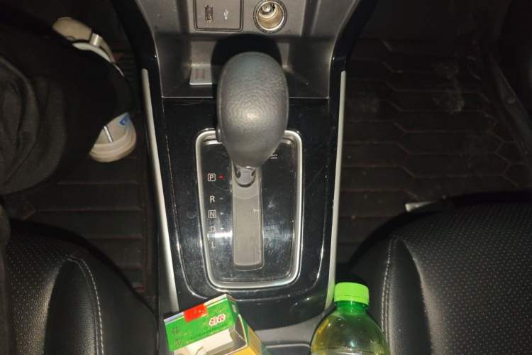 Used Nissan Sylphy 2022 Classic 1.6XL CVT Luxury Edition Gear Lever