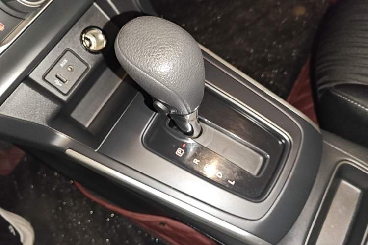 Used Nissan Sylphy 2022 Classic 1.6XE CVT Comfort Edition Gear Lever