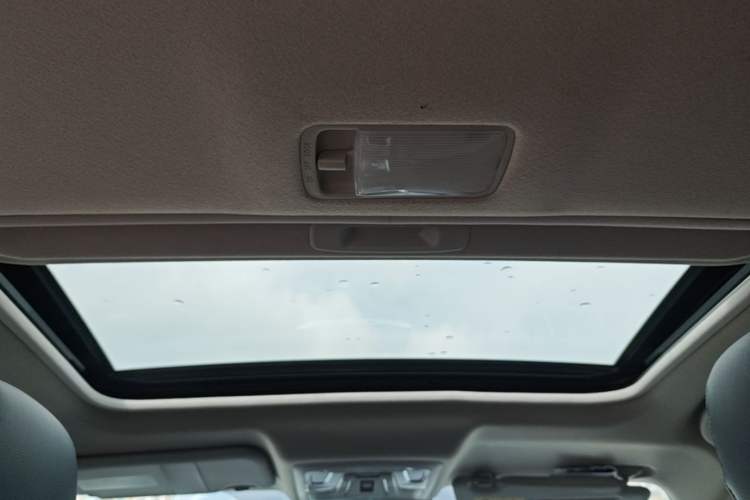 Used Nissan Sylphy 2022 Classic 1.6XL CVT Luxury Edition Headliner
