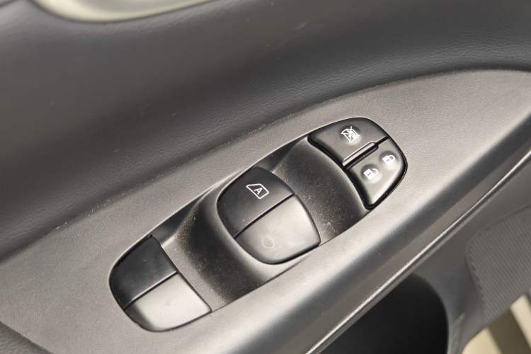 Used Nissan Sylphy 2022 Classic 1.6XE CVT Comfort Edition Interior 11