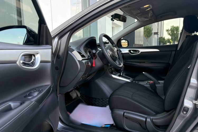 Used Nissan Sylphy 2022 Classic 1.6XE CVT Comfort Edition Interior 2