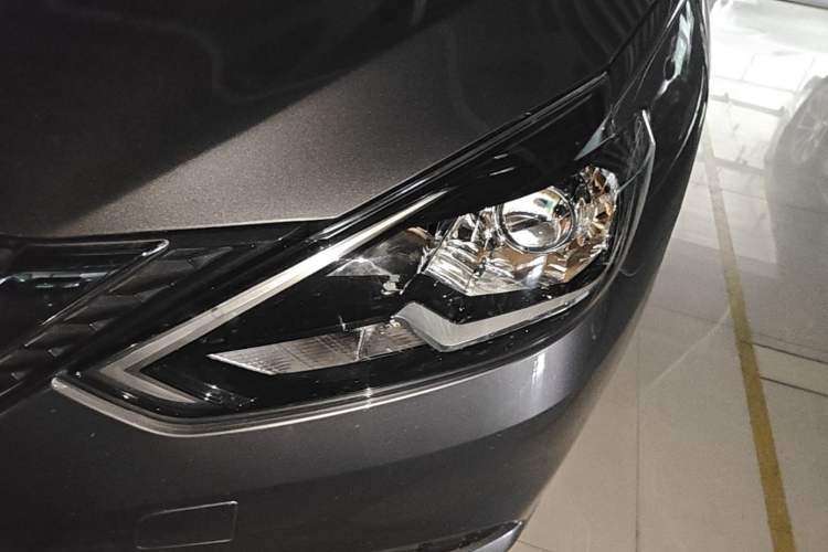 Used Nissan Sylphy 2022 Classic 1.6XE CVT Comfort Edition Left Front Headlight