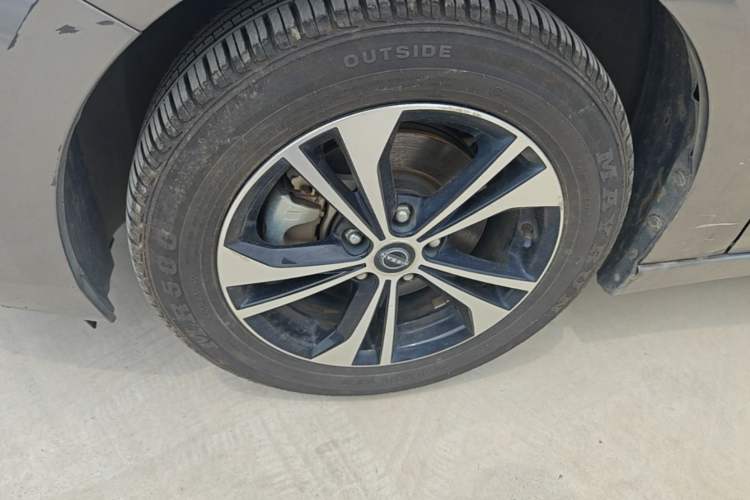 Used Nissan Sylphy 2022 All-Electric e-POWER Version with Large Display Left Front Wheel Hub