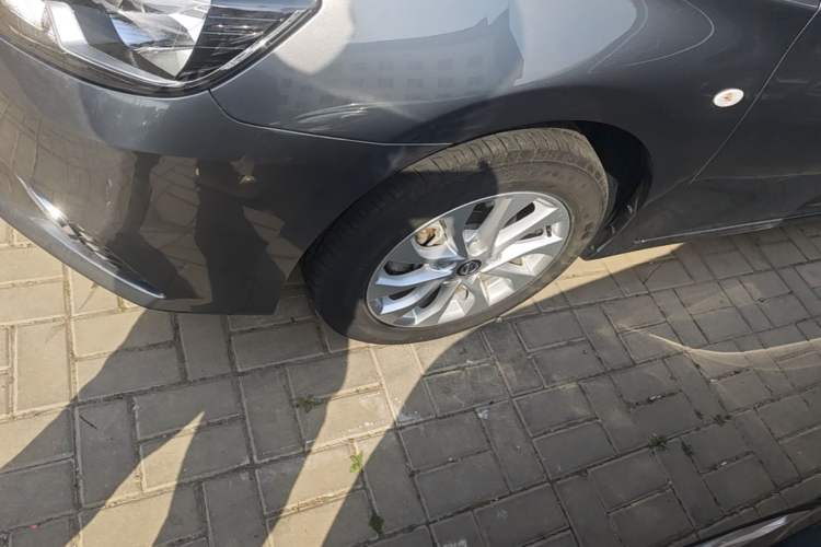 Used Nissan Sylphy 2022 Classic 1.6XL CVT Luxury Edition Left Front Wheel Hub